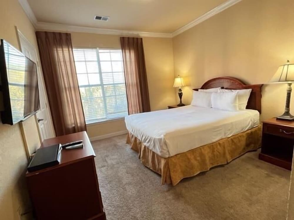 3 Bed 2 Bath Condo Tuscana Resort 3 Bedroom Condo by RedAwning - photo 8