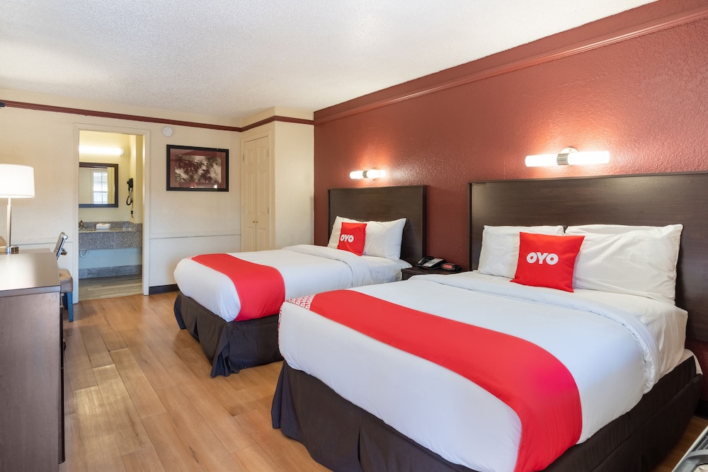 OYO Hotel Tulsa N Sheridan Rd & Airport - photo 21