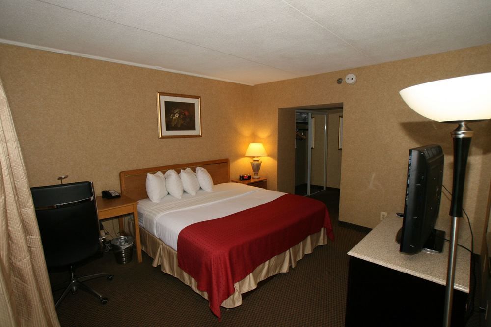 Liyo Inn Clinton - photo 20