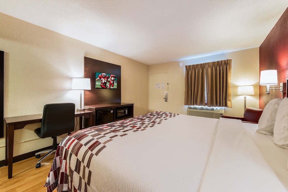 Red Roof Inn Marion IN - photo 15