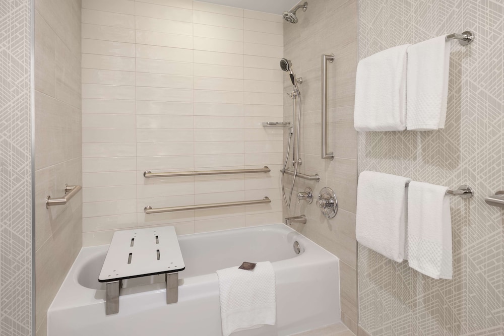 Embassy Suites by Hilton Portland Airport - photo 25