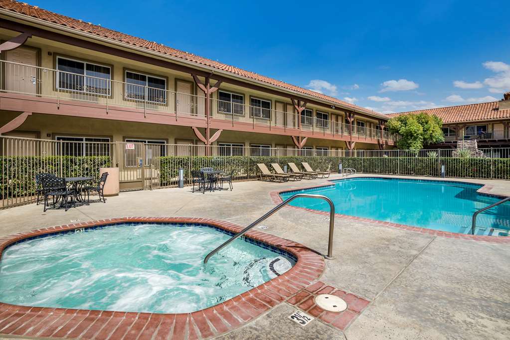 Best Western Corona Hotel and Suites - photo 36