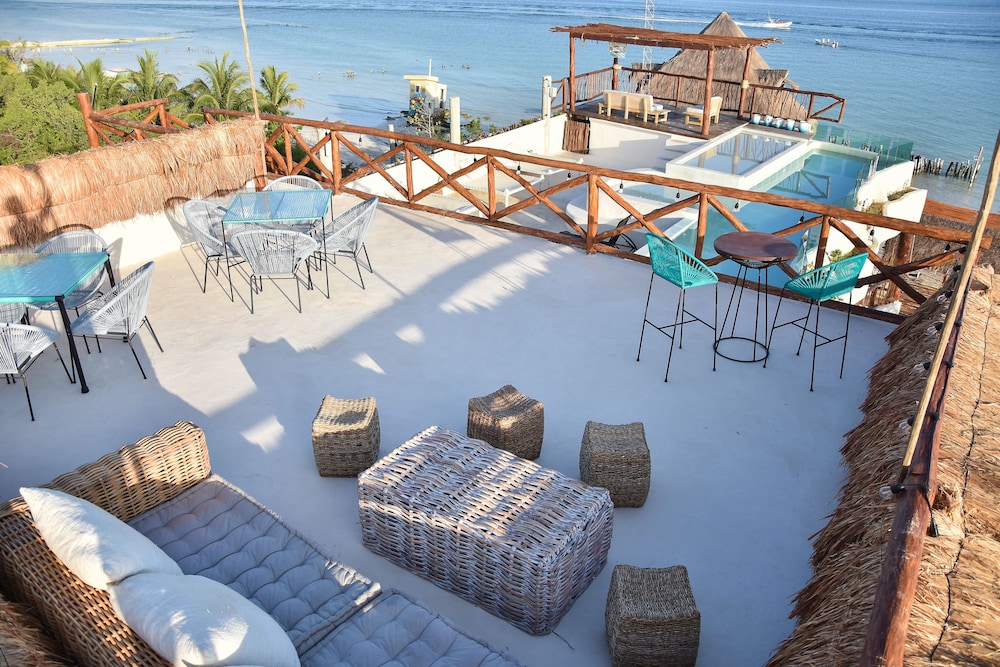 Sundeck