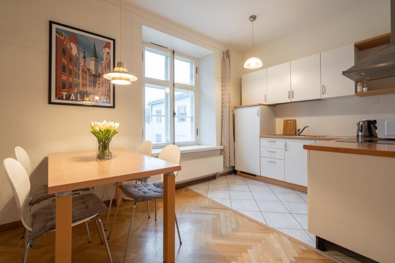 Old Town Viru Gate Apartment