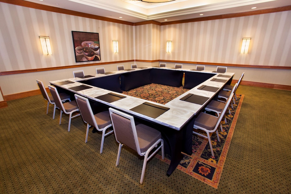 Hilton Chicago Oak Brook Suites - photo 40