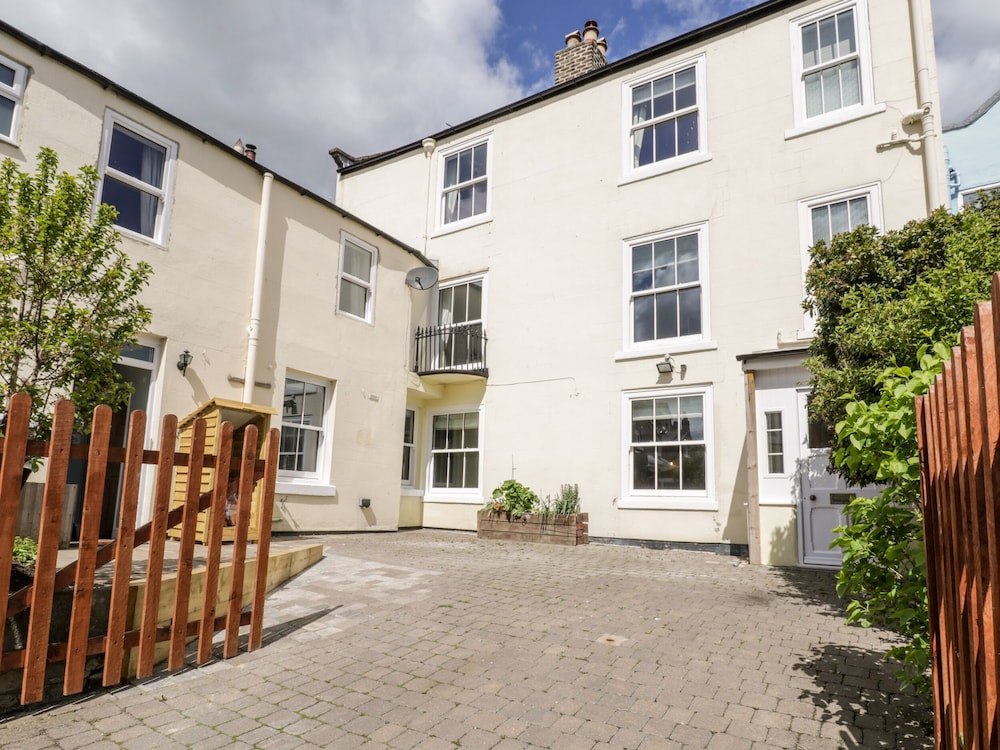 Laurel House — 4-Star Luxury Hotel in Whitby, United Kingdom