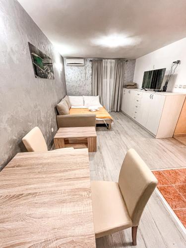 AvR Street Budva — 4-Star Luxury Hotel in Budva, Montenegro