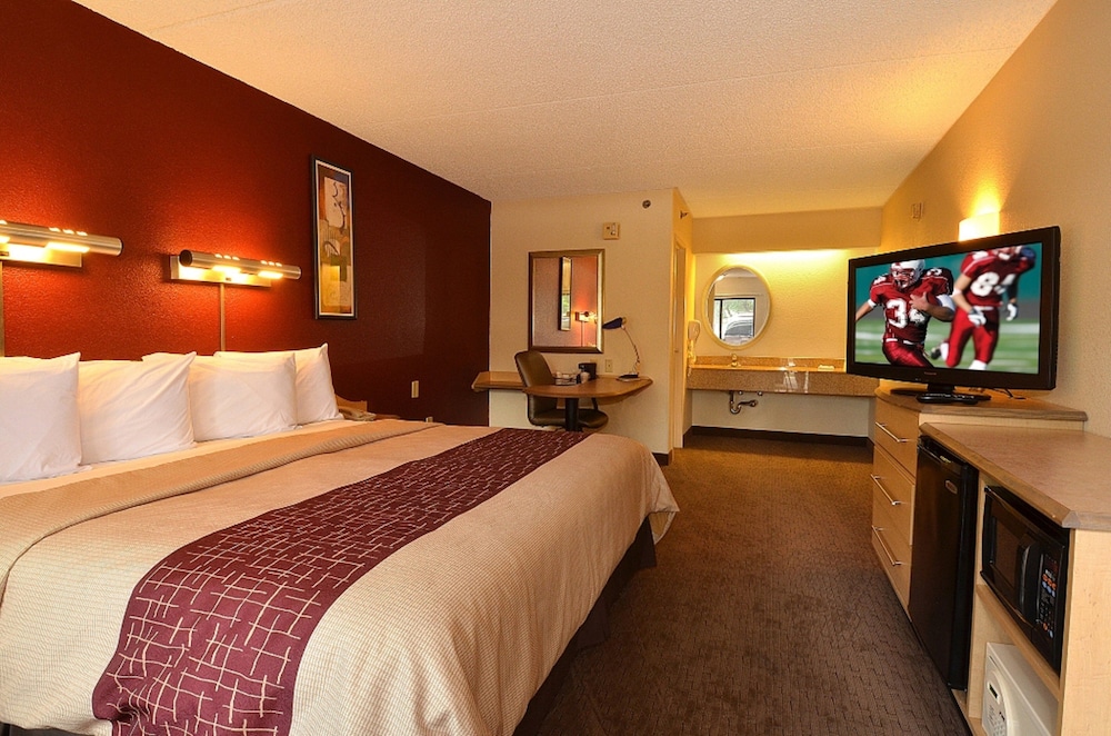 Red Roof Inn San Antonio Airport - photo 8