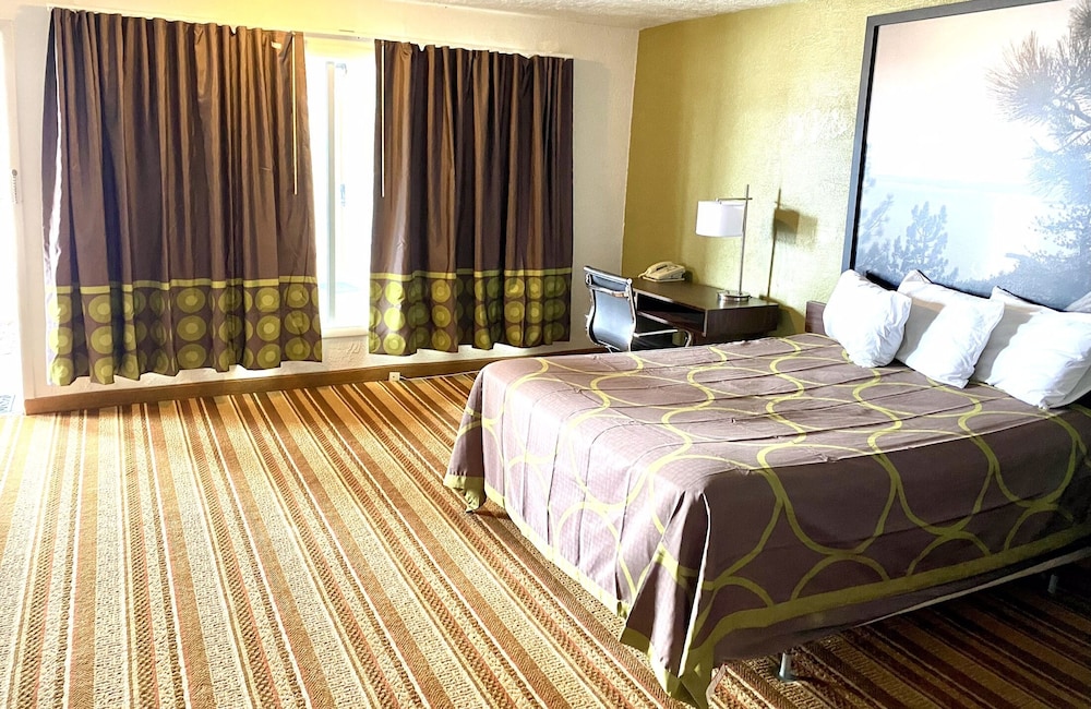 Super 8 by Wyndham Wells - photo 14