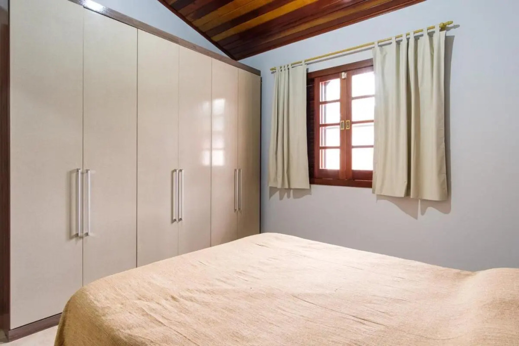 Bh12 Barra Seca Bh 12: Casa De Praia Gostosa Com Área Gourmet — 4-Star Luxury Hotel in Ubatuba, Brasil