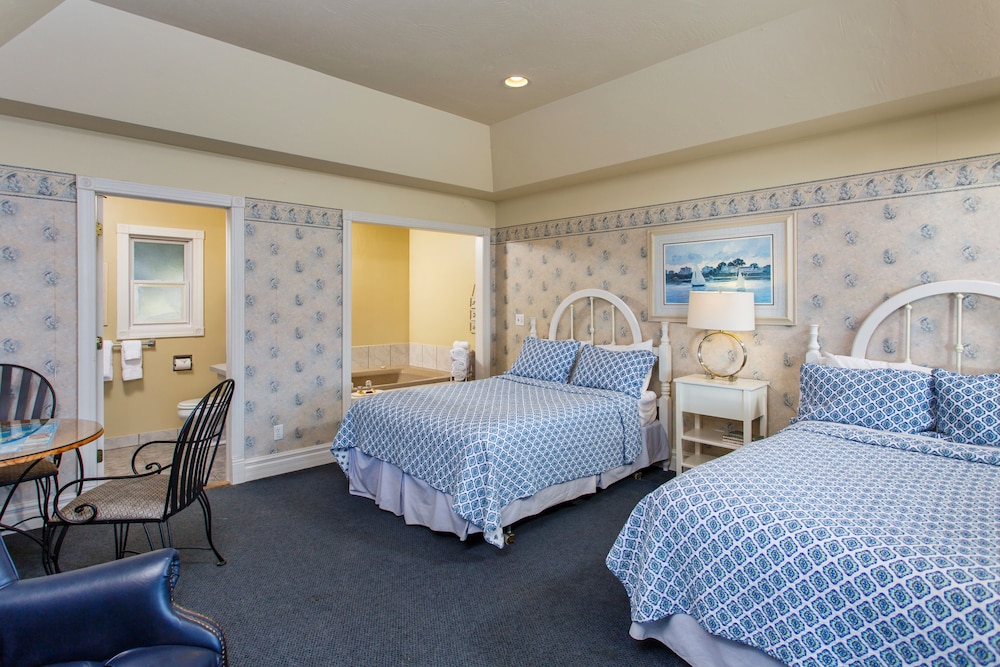 Snug Harbor Inn - photo 81