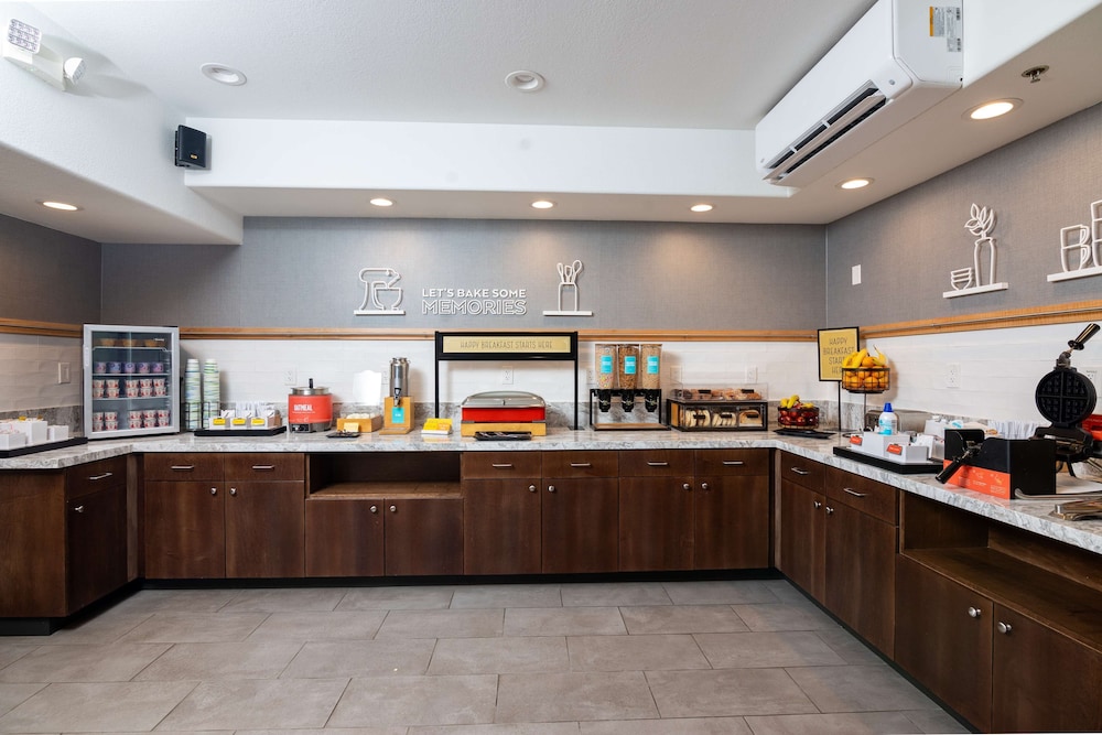 Hampton Inn Durango - photo 51