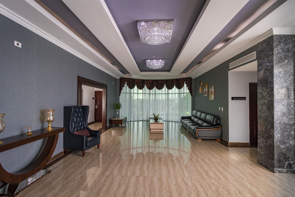 Hotel City Plaza & Suites — David — photo 2