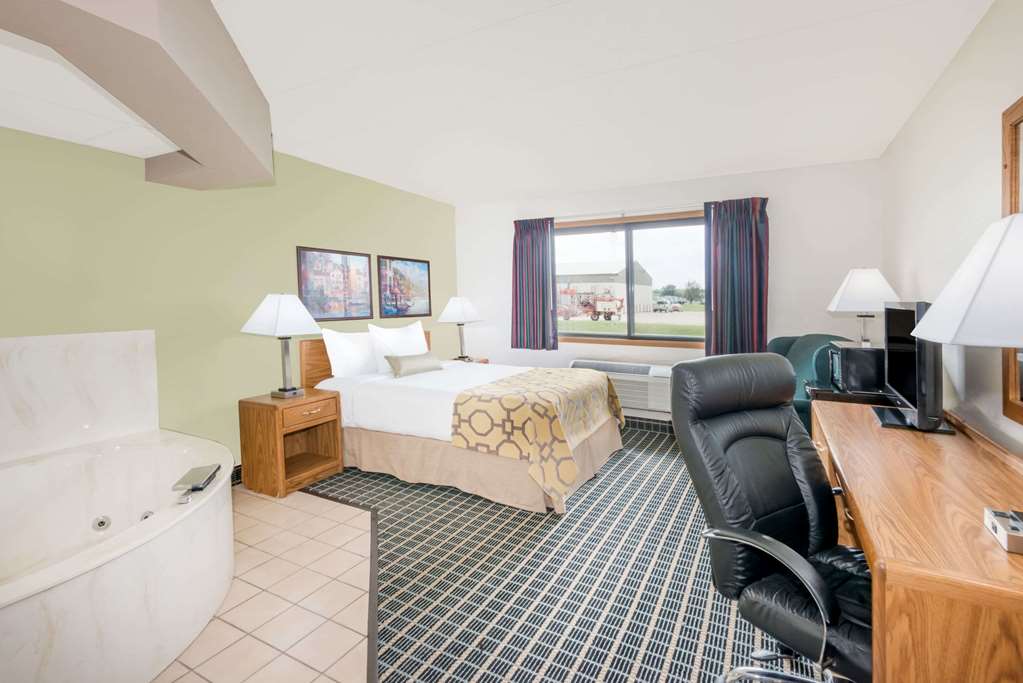 Baymont by Wyndham Marshalltown - photo 44