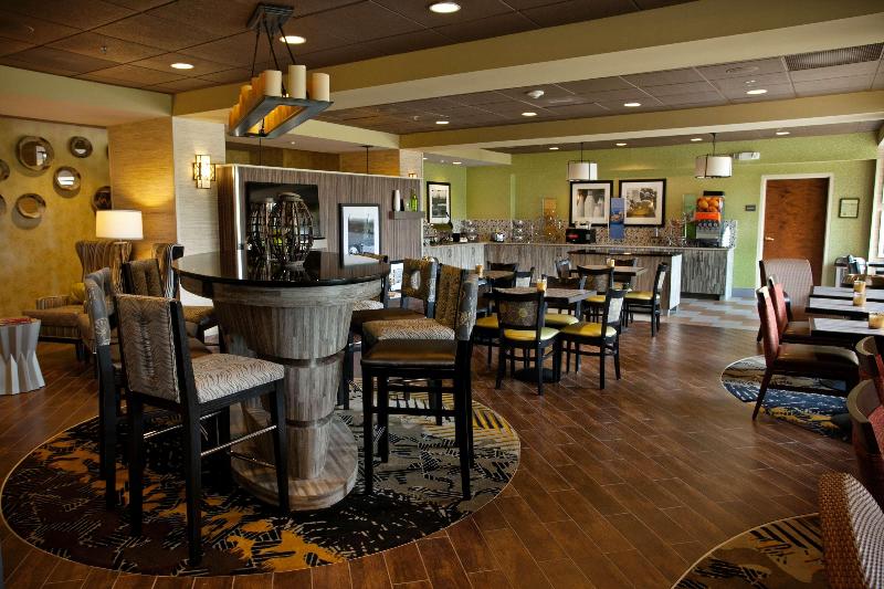 Hampton Inn Carrollton - photo 76