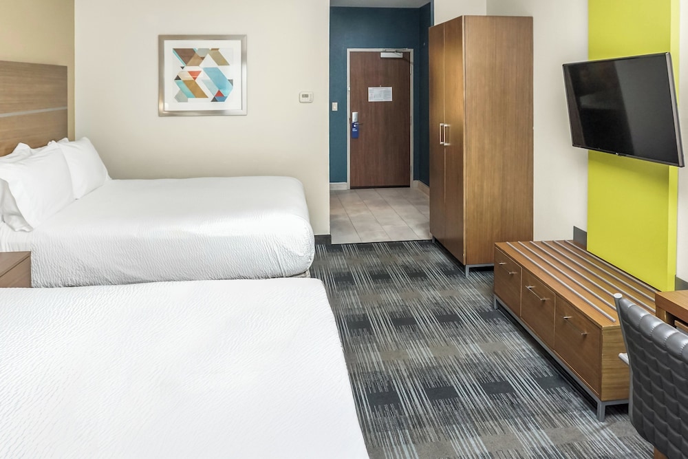 Holiday Inn Express and Suites Houston Westchase Westheimer by IHG - photo 32