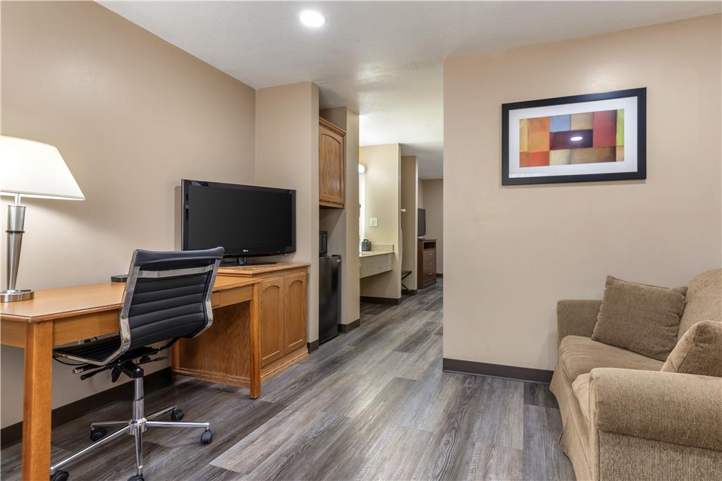 SureStay Plus Hotel By Best Western Poteau - photo 20