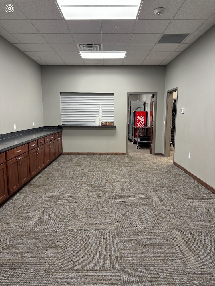 Cardinal Inn & Event Center - photo 15