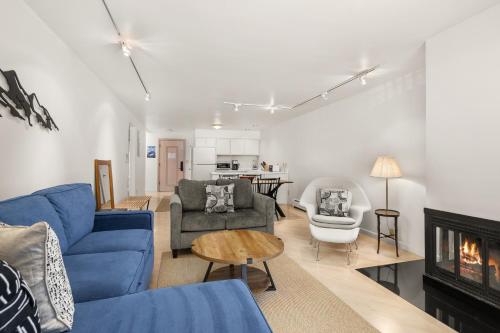 Southpoint 2D Prime Access to Aspen Mountain 2 BED 2 BATH with Stunning Mountain Views — Aspen — photo 4