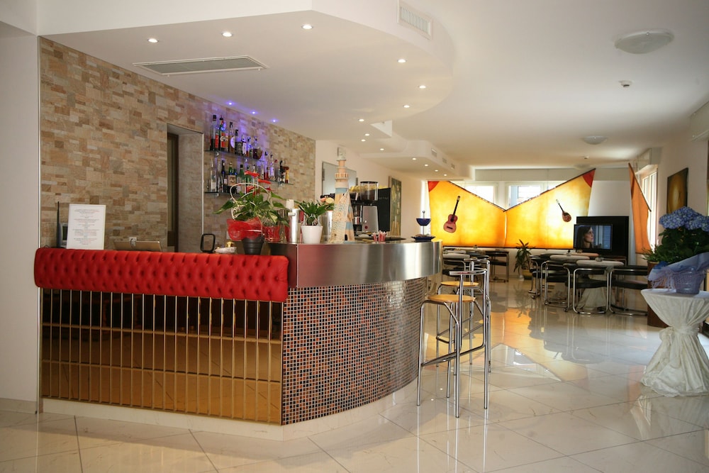Hotel Riposo — hotel in Gatteo-Sant'angelo