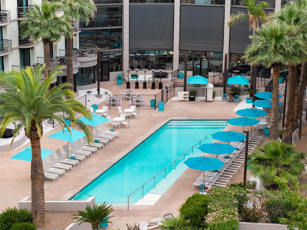 Embassy Suites by Hilton Phoenix Biltmore - photo 34