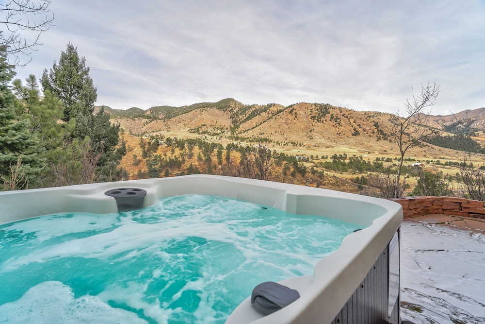 Cascadia - carbon neutral hotel in Cascade