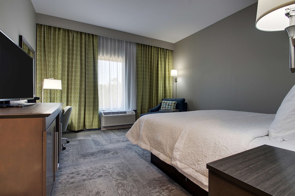Hampton Inn & Suites Knightdale Raleigh - photo 28