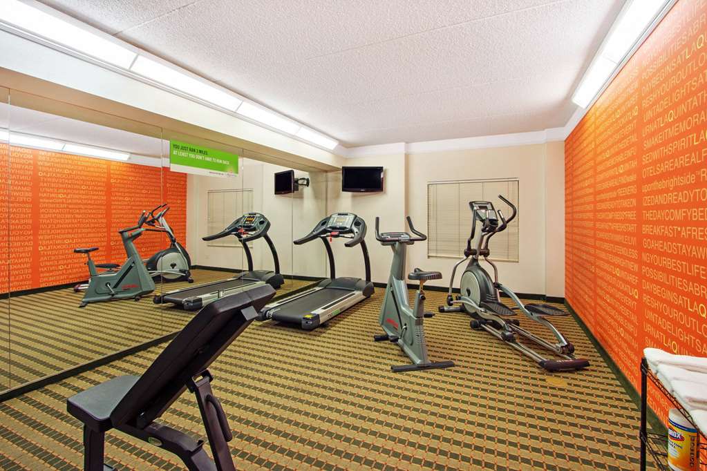 La Quinta Inn & Suites by Wyndham Albuquerque West - photo 7