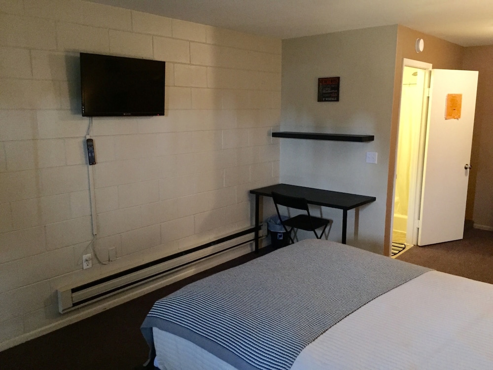 Three Rivers Motel - photo 3