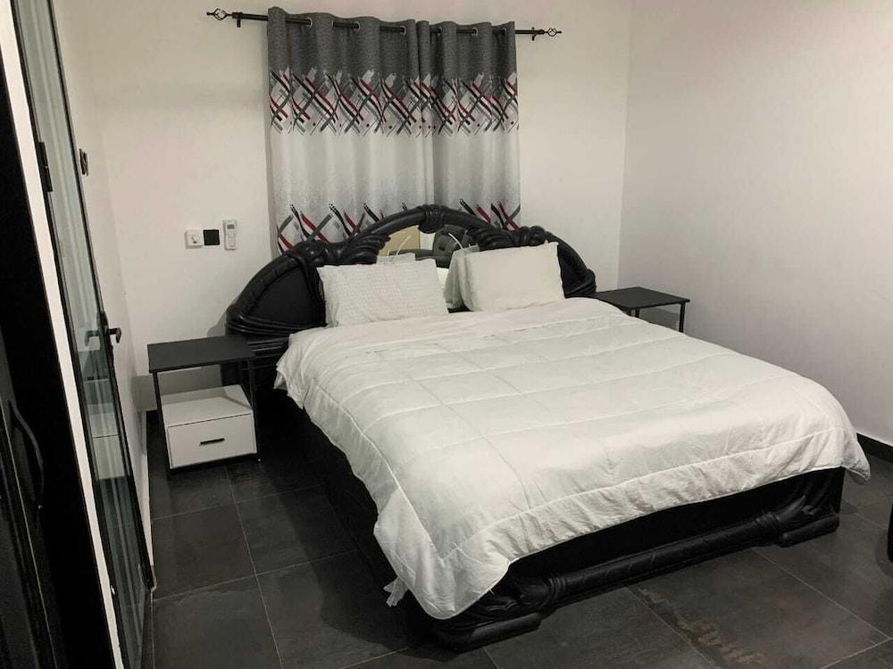 Zab’s Suite Hotel — Accra — photo 3