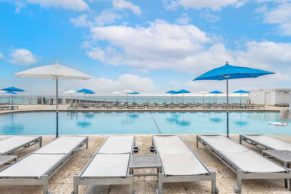 Ramada Plaza by Wyndham Marco Polo Beach Resort - photo 11