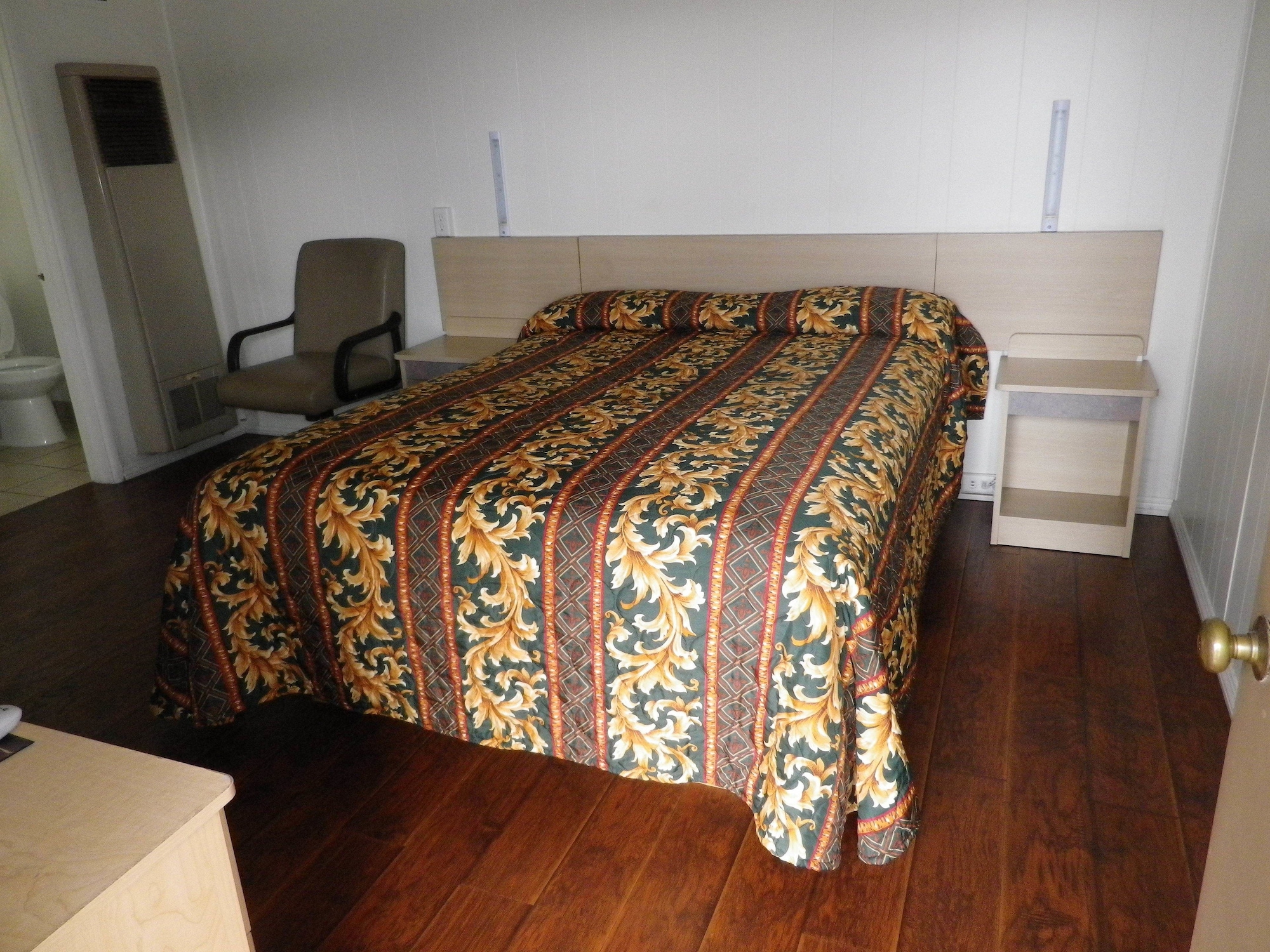 San Marcos Motel - photo 9