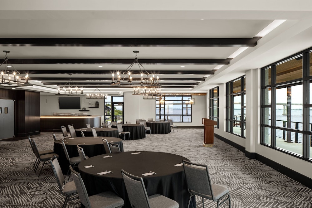 Luminary Hotel & Co. Autograph Hotels - photo 68