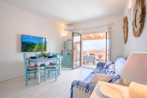 Palau Blue House — 4-Star Luxury Hotel in Palau, Italy