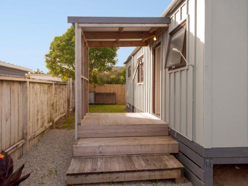 Beach Central Whangamata Holiday Home — 4-Star Luxury Hotel in Whangamata, New Zealand