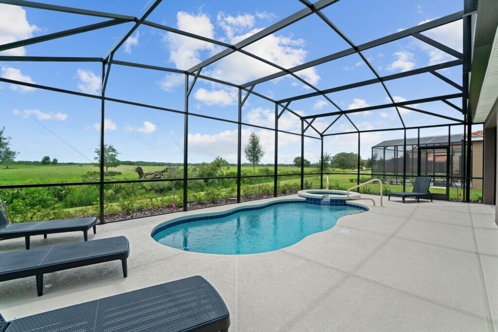 Lovely 4 Bed Pool Hm at Solterra Resort - photo 9