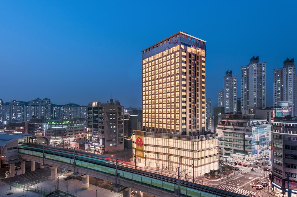 Gloucester Hotel Incheon — 4-Star Luxury Hotel in Incheon, South Korea