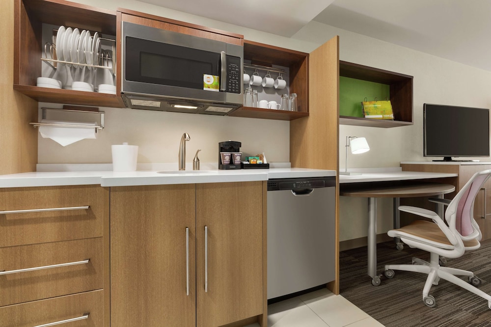 Home2 Suites by Hilton Portland Airport OR - photo 18