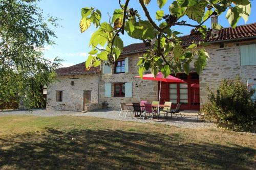 Saint Roch 87 - carbon neutral hotel in Unknown City