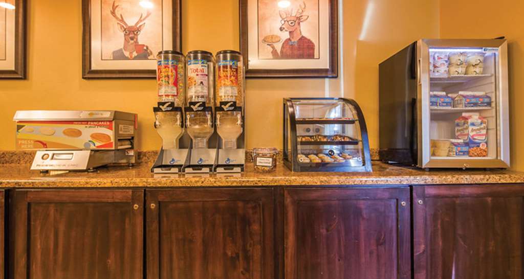 Best Western Plus Deer Park Hotel & Suites - photo 6
