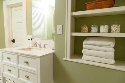 The Winona House Boutique Hotel Near Downtown - photo 8