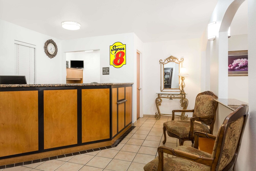 Super 8 by Wyndham Cloverdale Wine Country - featured photo