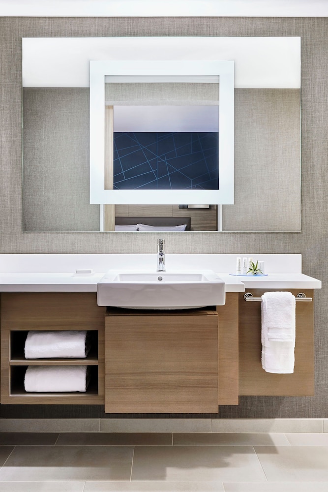 SpringHill Suites by Marriott Cleveland Independence - photo 13