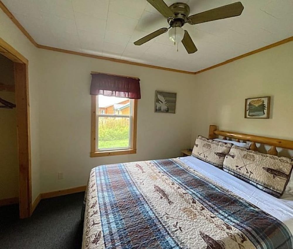 Lena's Northern Pines Resort - photo 37
