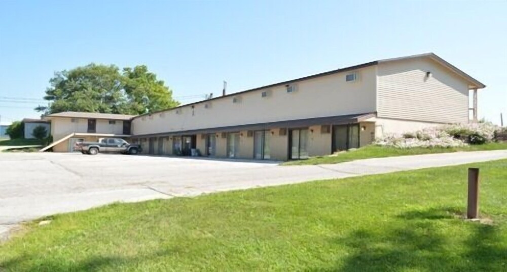 Edgetowner Motel - photo 15
