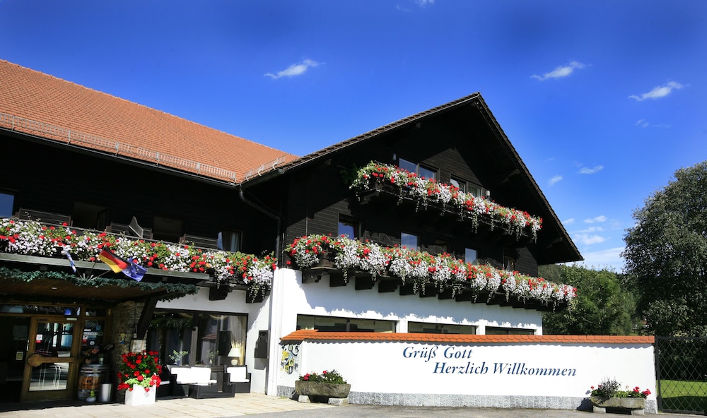Hotel Gut Schmelmerhof — Sankt Englmar