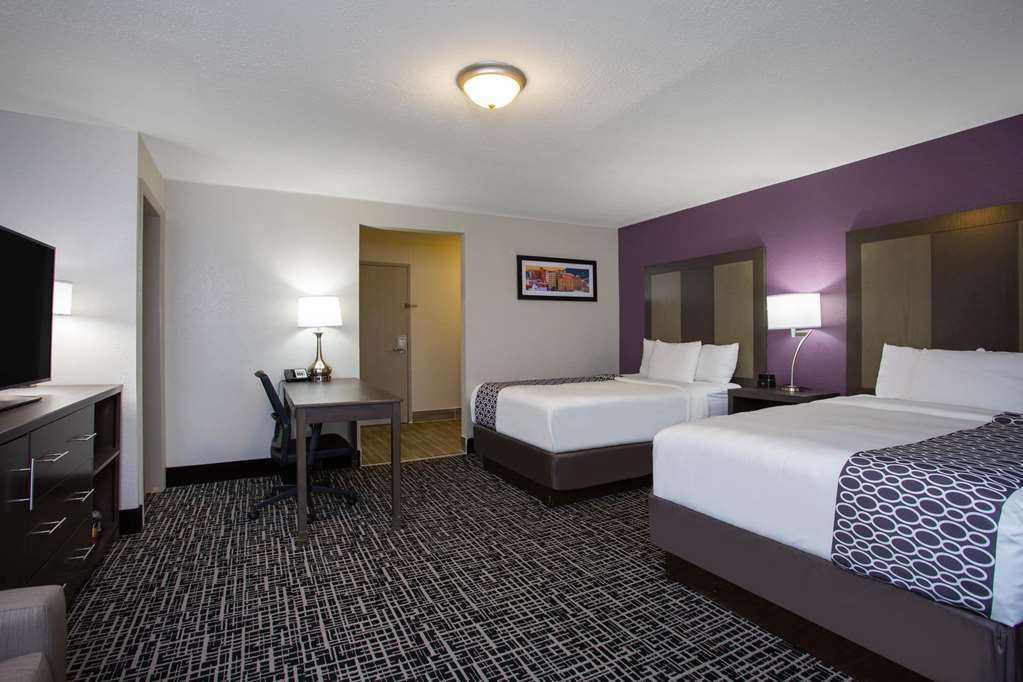 La Quinta Inn & Suites by Wyndham Roanoke Salem - photo 14
