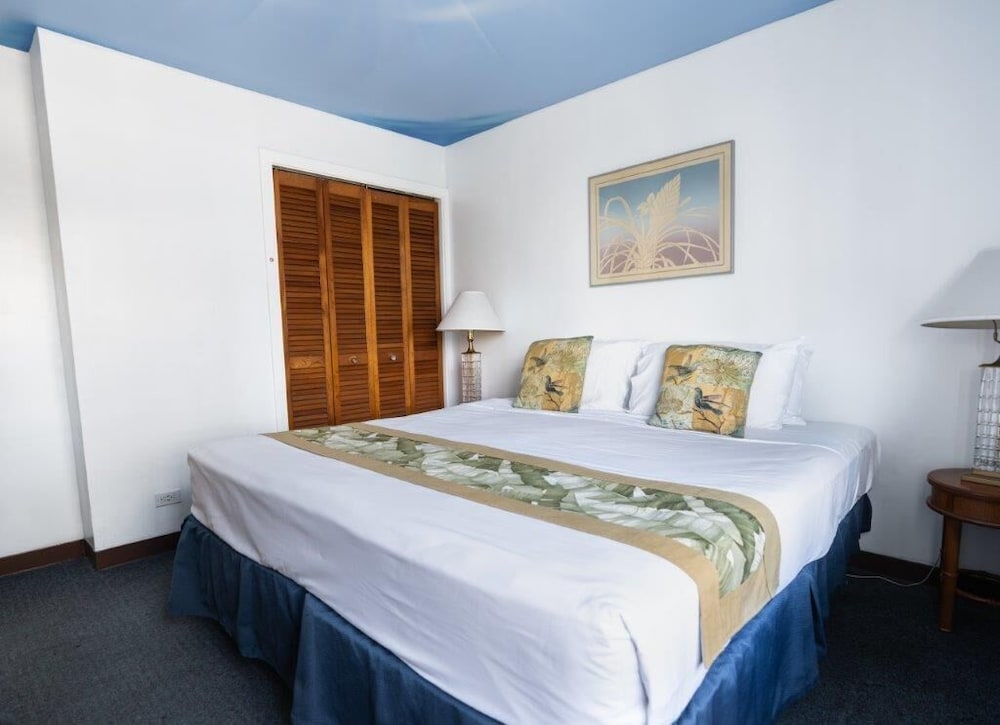 Holiday Surf Hotel - photo 18