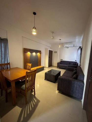 Brand new Entire 2BHK Apartment with WFH space. — 4-Star Luxury Hotel in Ahmedabad, India
