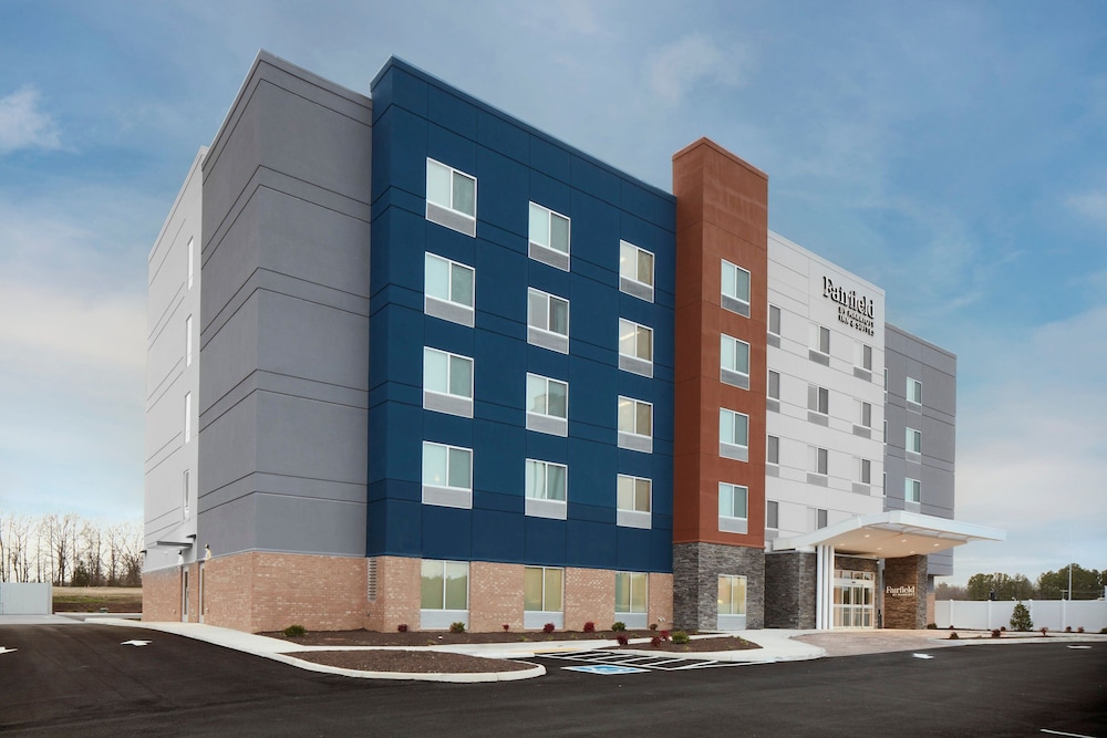 Fairfield Inn & Suites by Marriott Stony Creek - photo 22